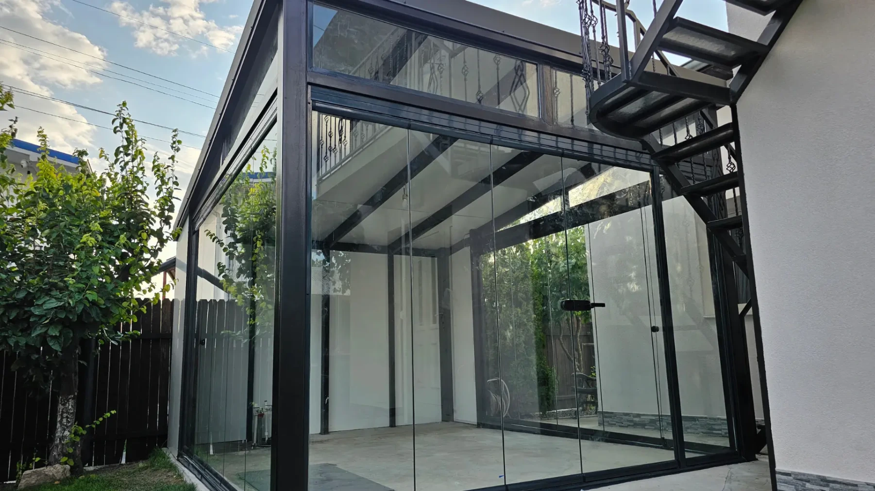 Închidere terasă cu sistemul Valedo BKS-T în Brănești