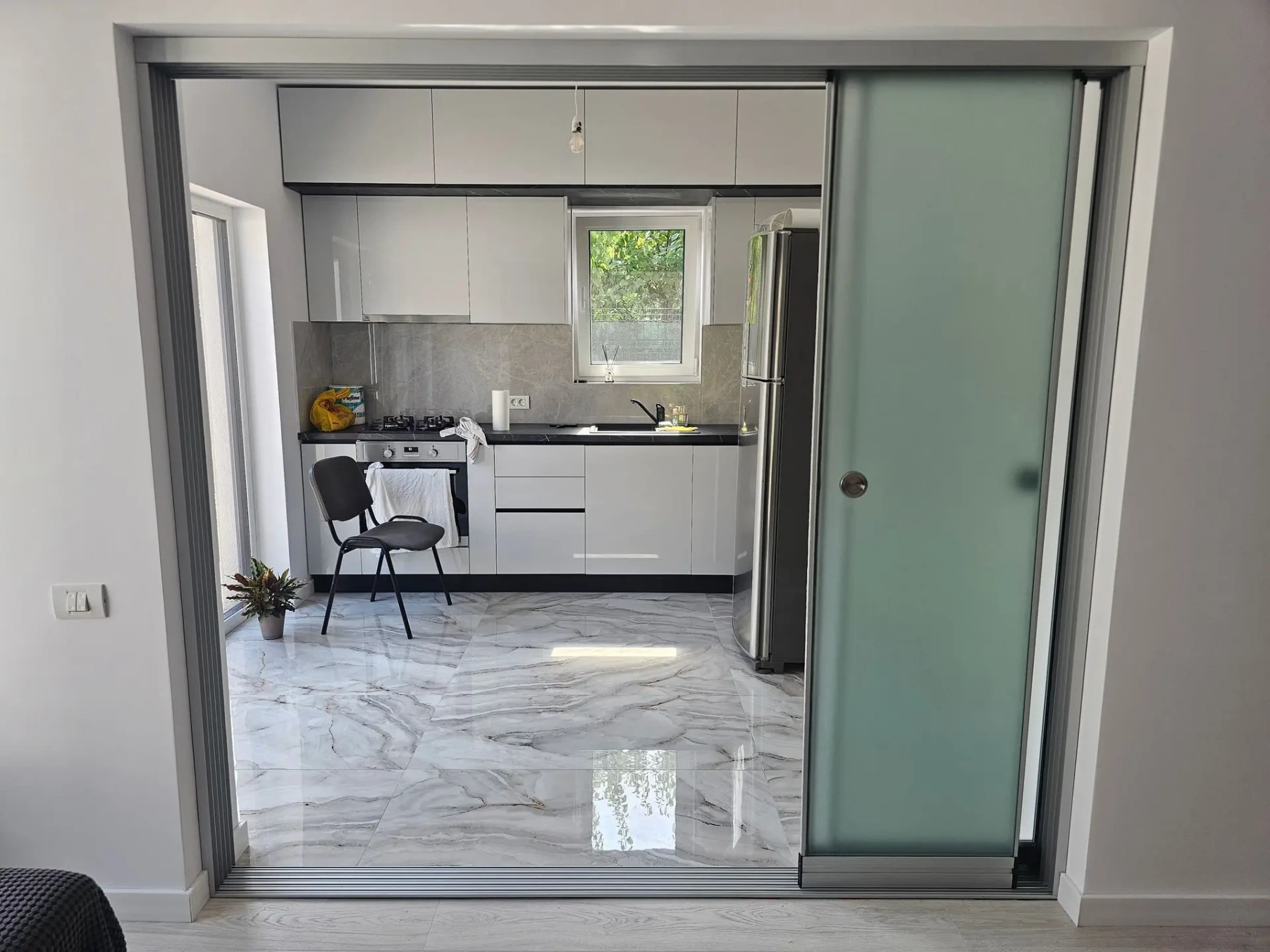 Delimitare interioară cu Valedo Sliding în Popești Leordeni