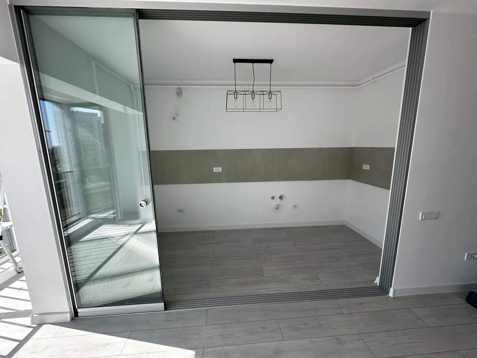 Delimitare Interioară cu Sistemul Valedo Sliding în București