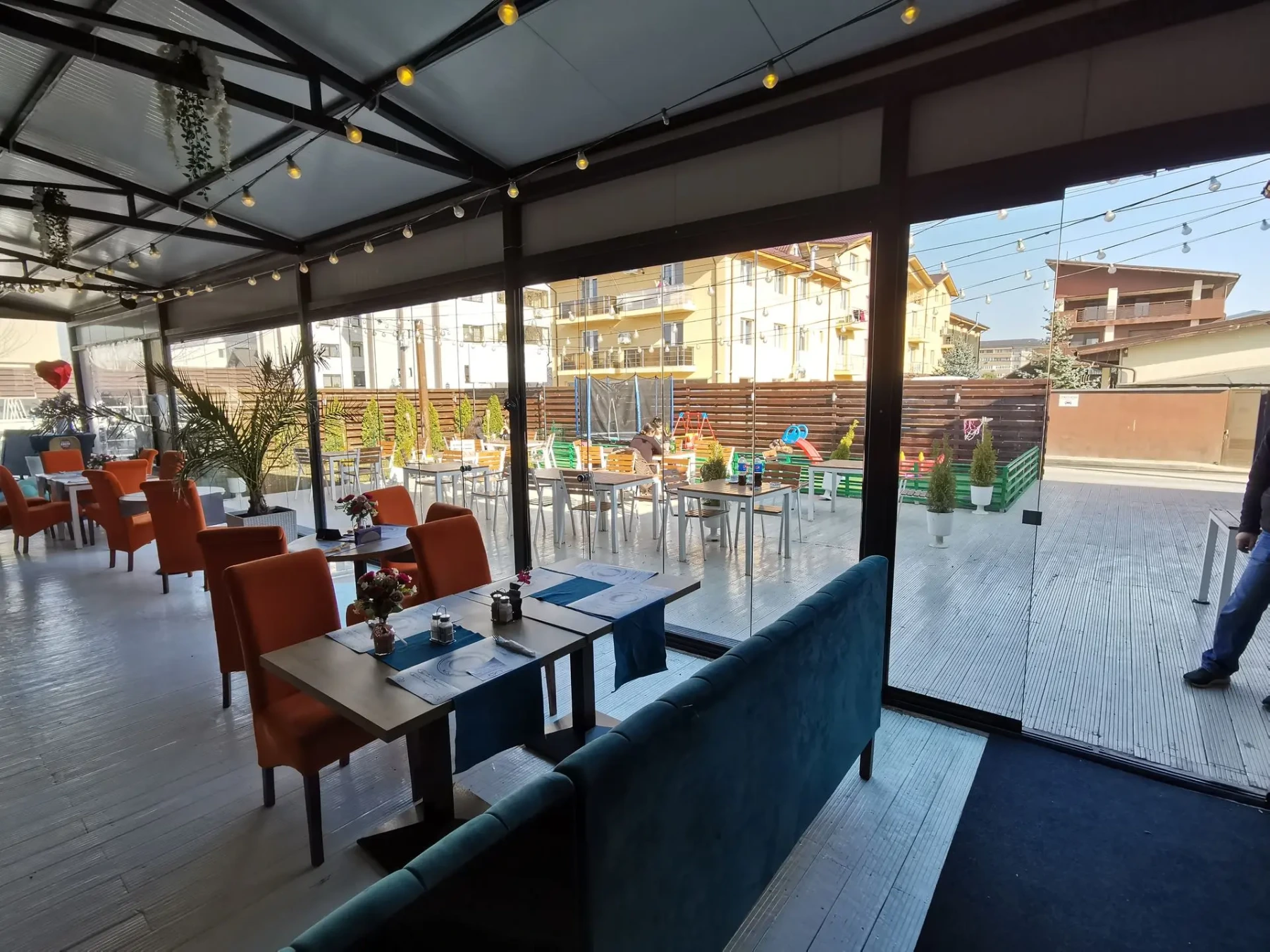 Închidere terasă restaurant cu Valedo BKS-T în Ilfov