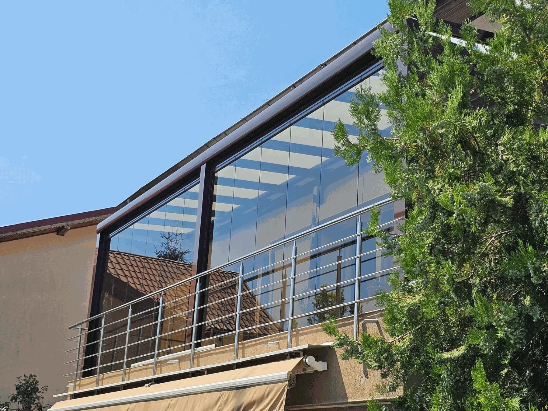 Închidere și acoperire terasă cu sticlă - Ilfov