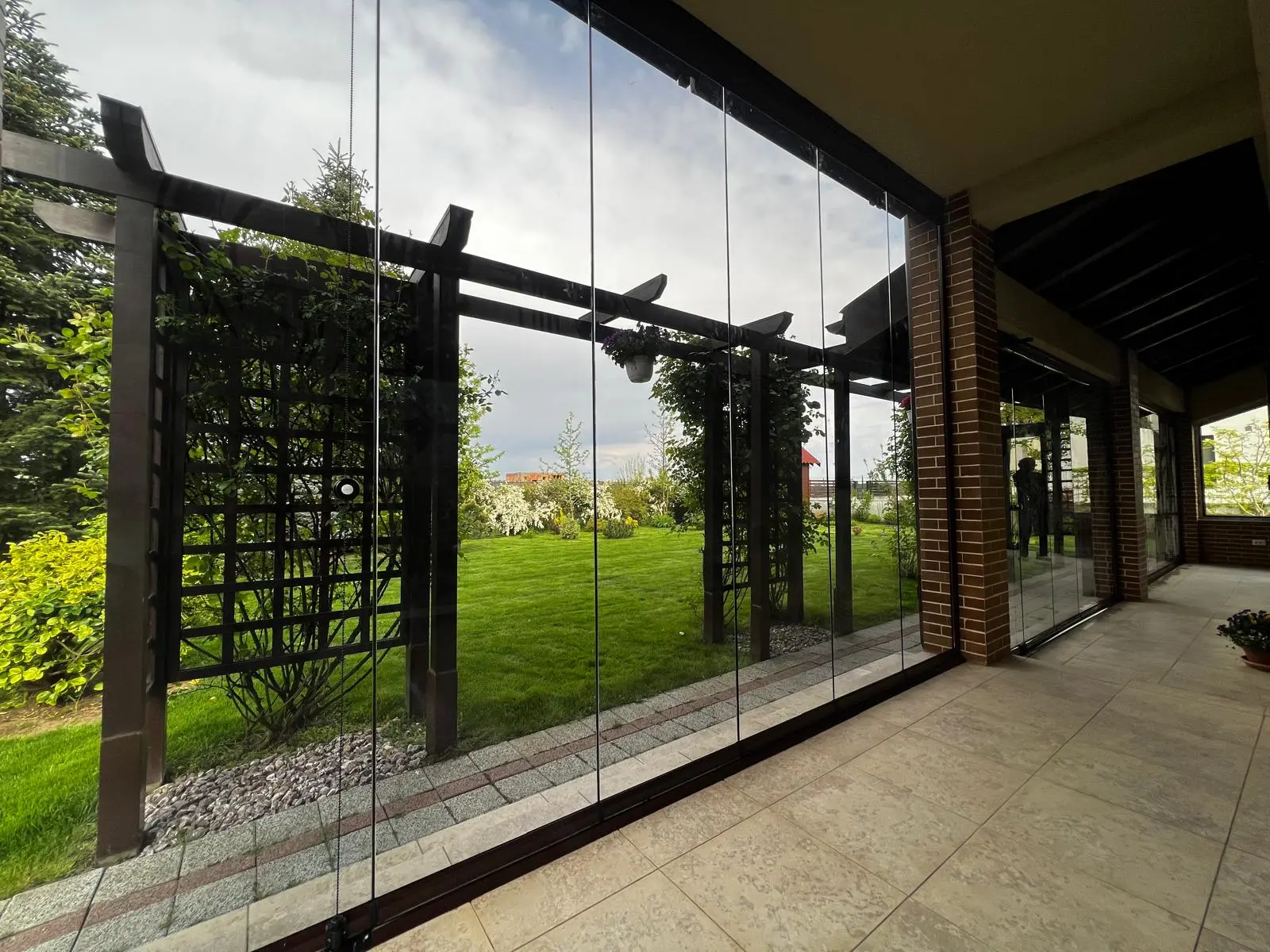 Terasă închisă cu sistem glisant Valedo BKS-T în Ilfov