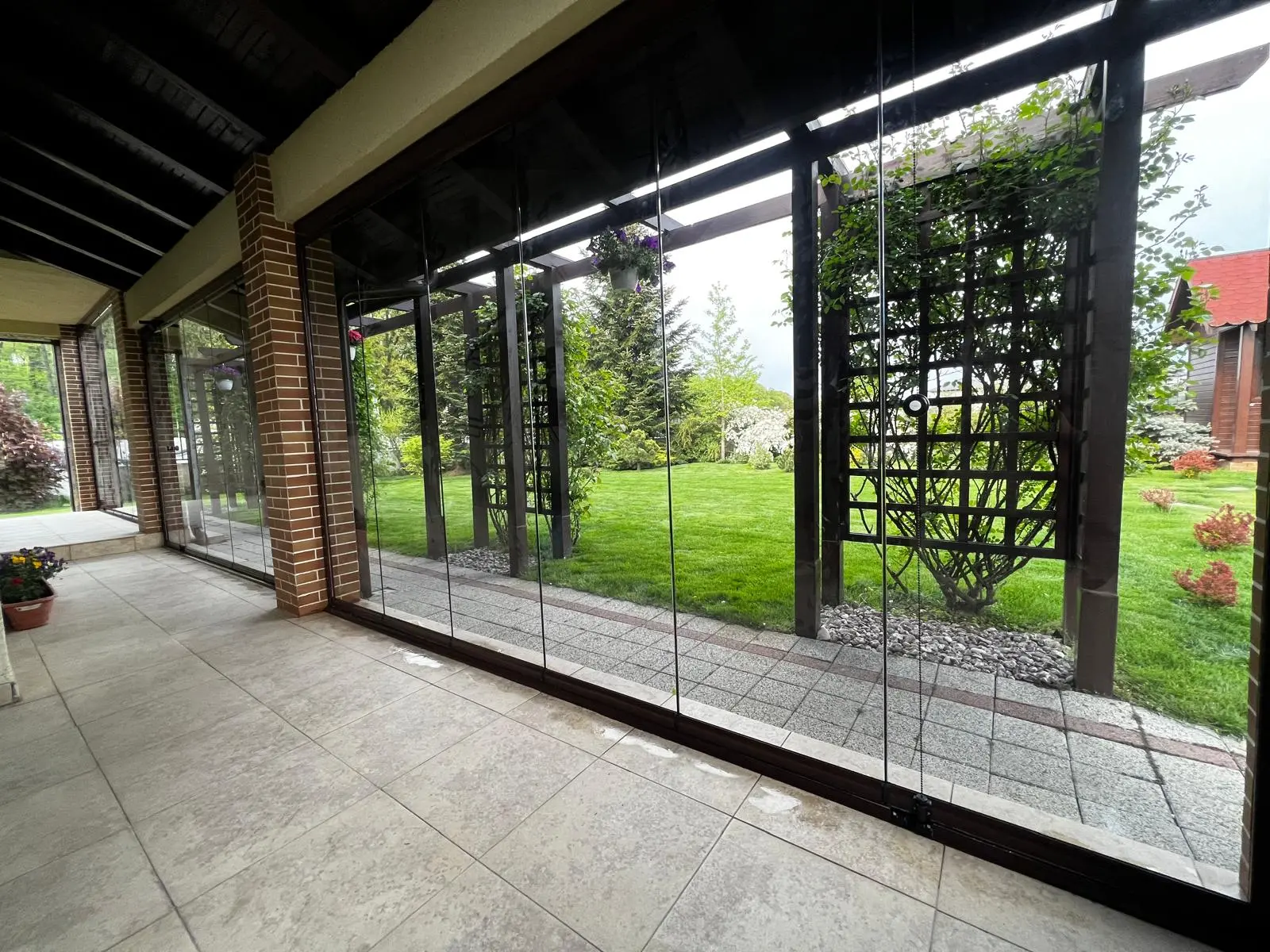 Terasă închisă cu sistem glisant Valedo BKS-T în Ilfov