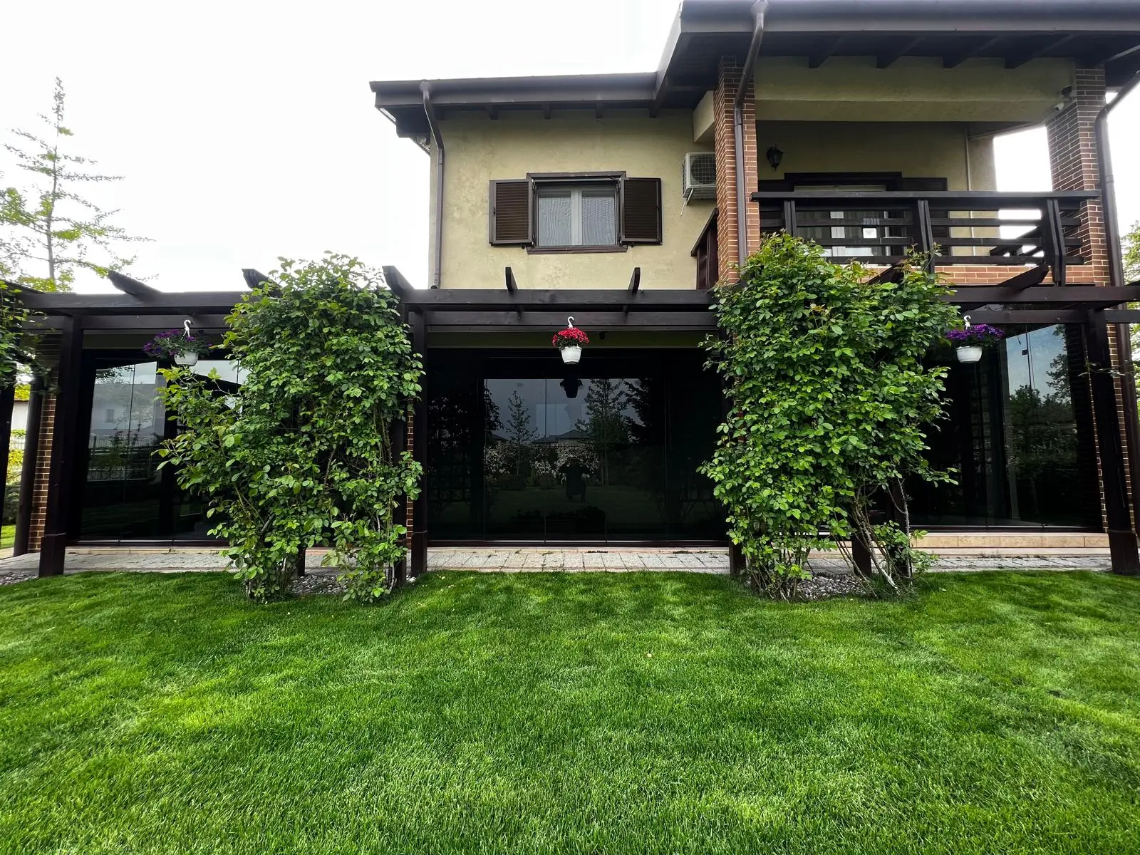 Terasă închisă cu sistem glisant Valedo BKS-T în Ilfov