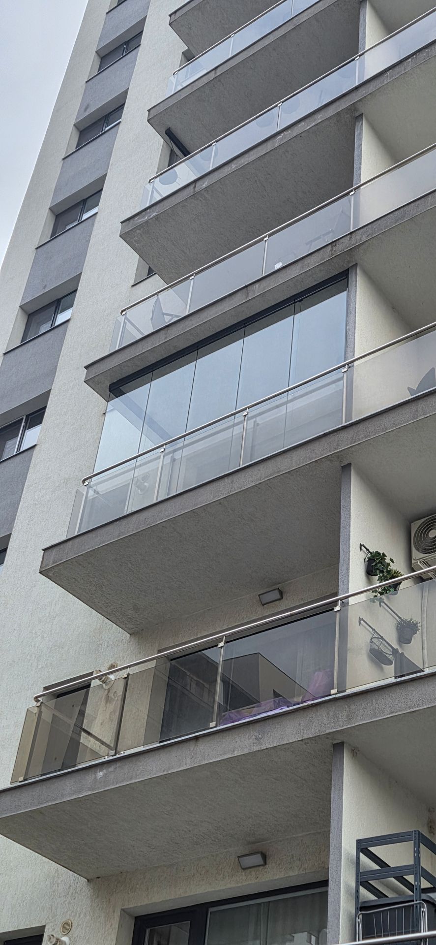 Balcon închis cu Valedo BKS — vedere generală sistem montat