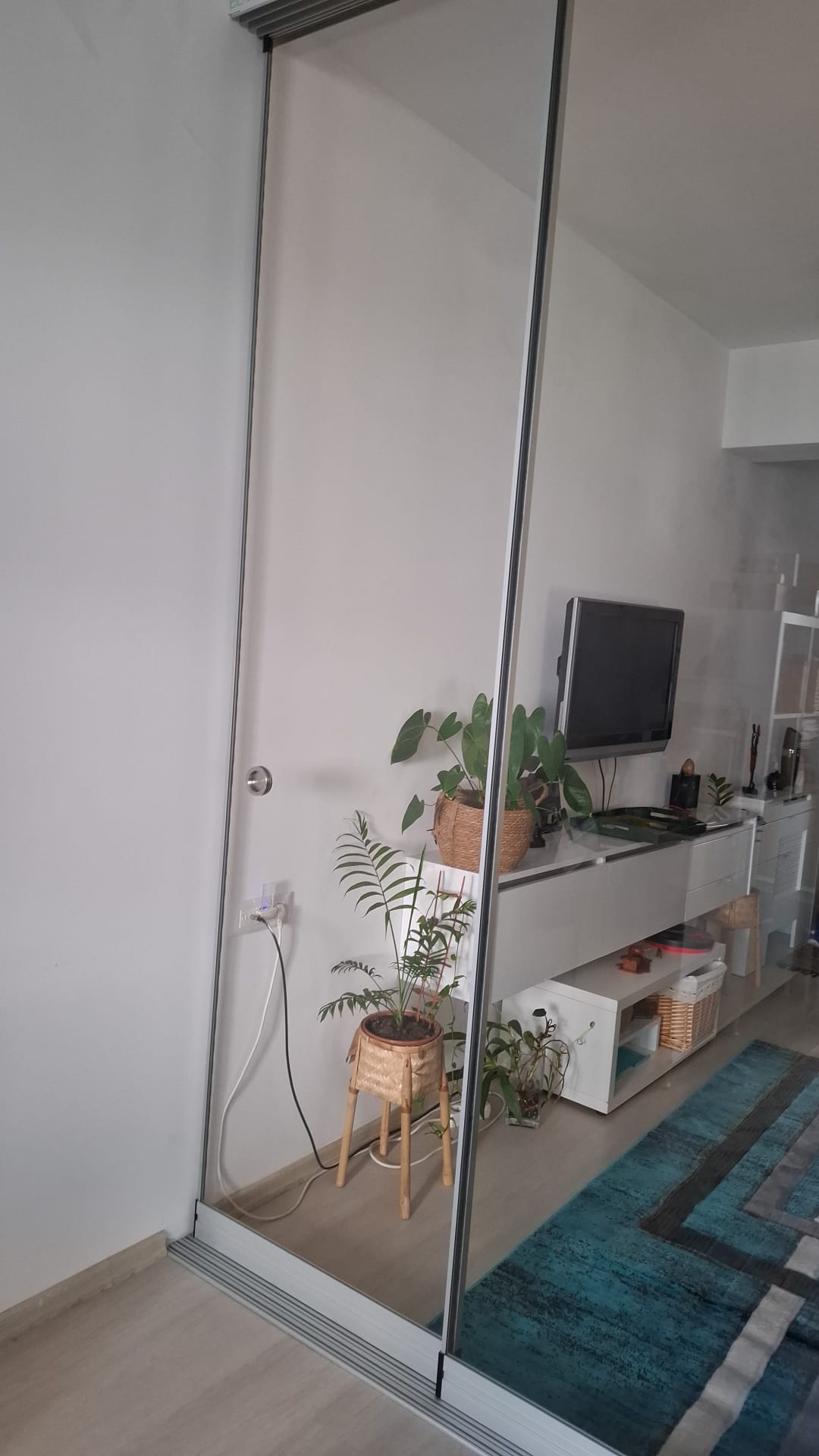 Panouri glisante din sticlă securizată - vedere laterală