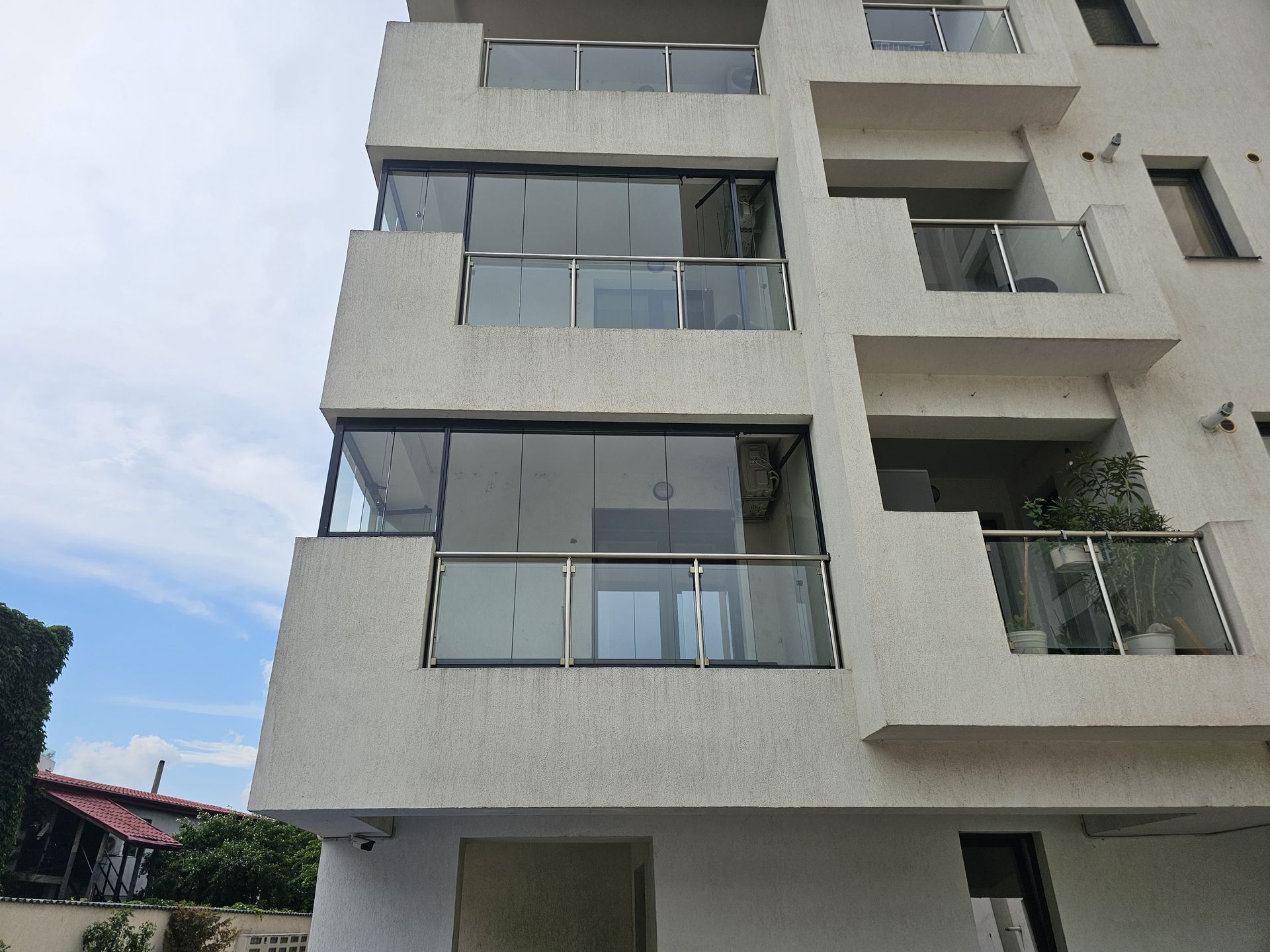 Balcon transformat cu închidere din sticlă Valedo BKS, montaj HOLTH SYSTEMS