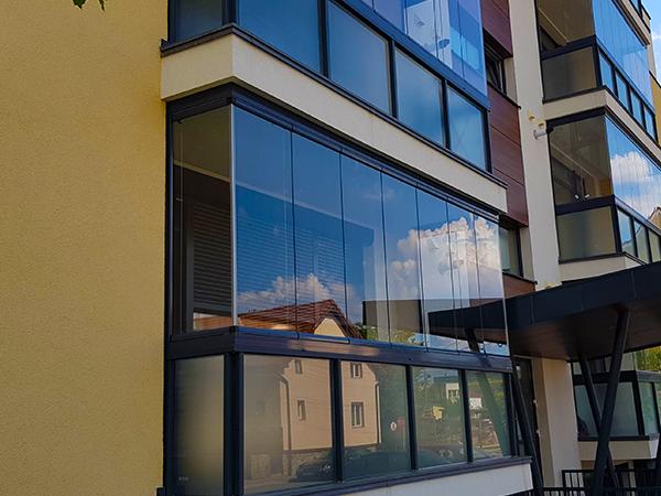 Valedo BKS - Inchideri Balcoane cu sticla glisanta