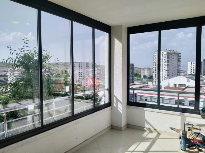 Valedo ICS- Inchideri Balcoane cu sticla termopan