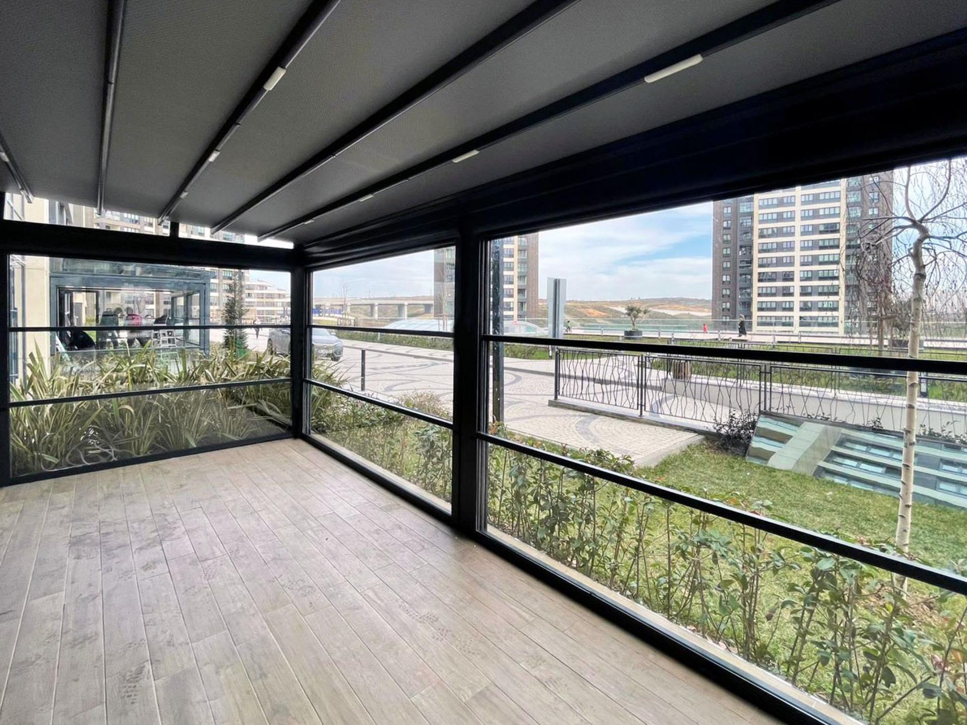 Valedo MotionGlass - sistem automat pentru inchideri terasa sau balcon Valedo MotionGlass - sistem automat pentru inchideri terasa sau balcon