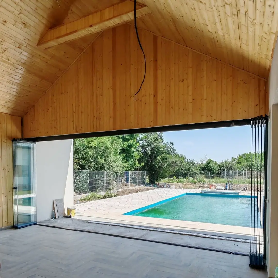 Terasă cu Piscină Închisă cu Sistemul Glisant Valedo BKS-T în Giurgiu