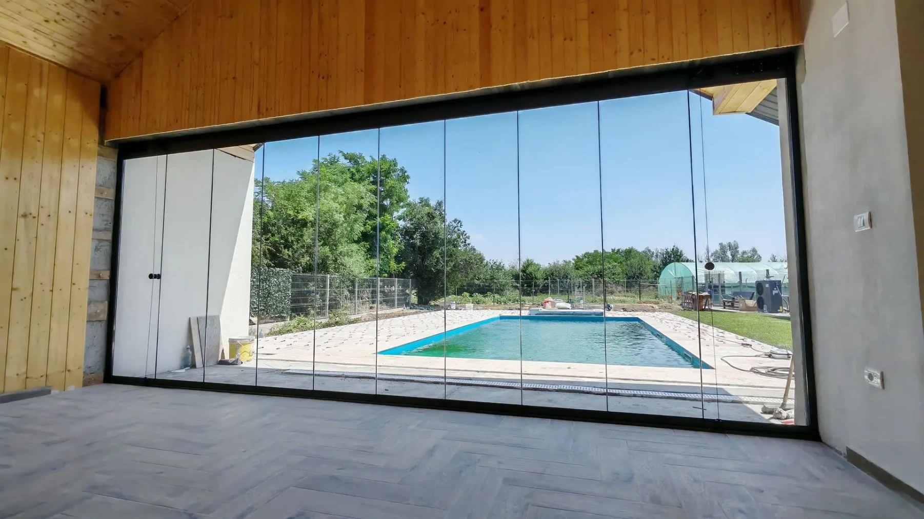 Terasă cu Piscină Închisă cu Sistemul Glisant Valedo BKS-T în Giurgiu