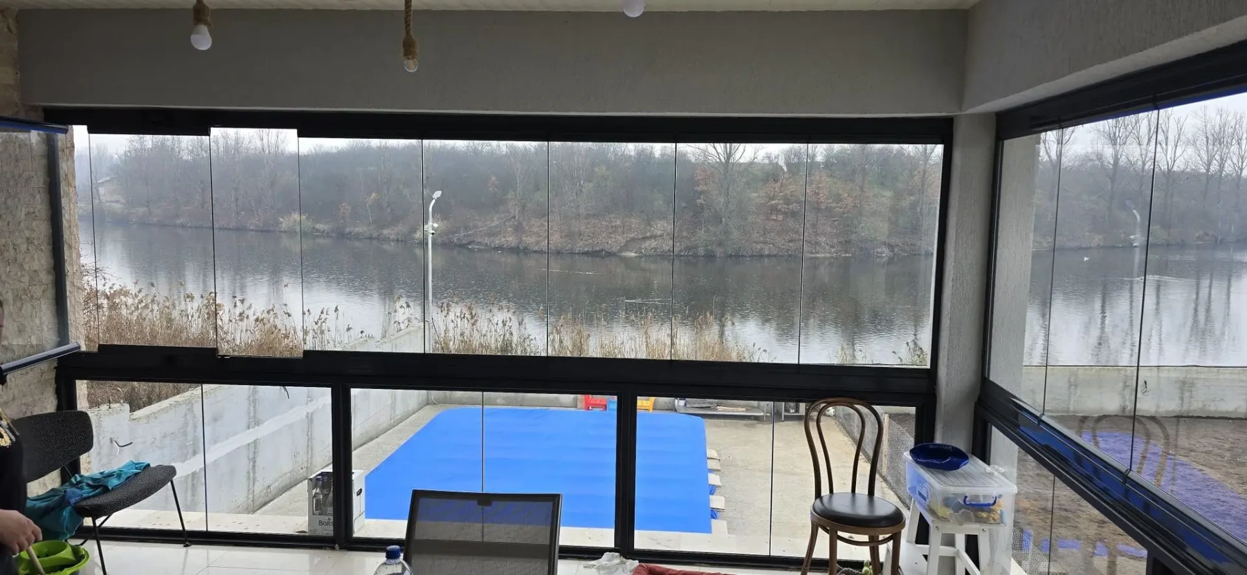 Terasă de casă închisă cu sistemul Valedo BKS în Ilfov