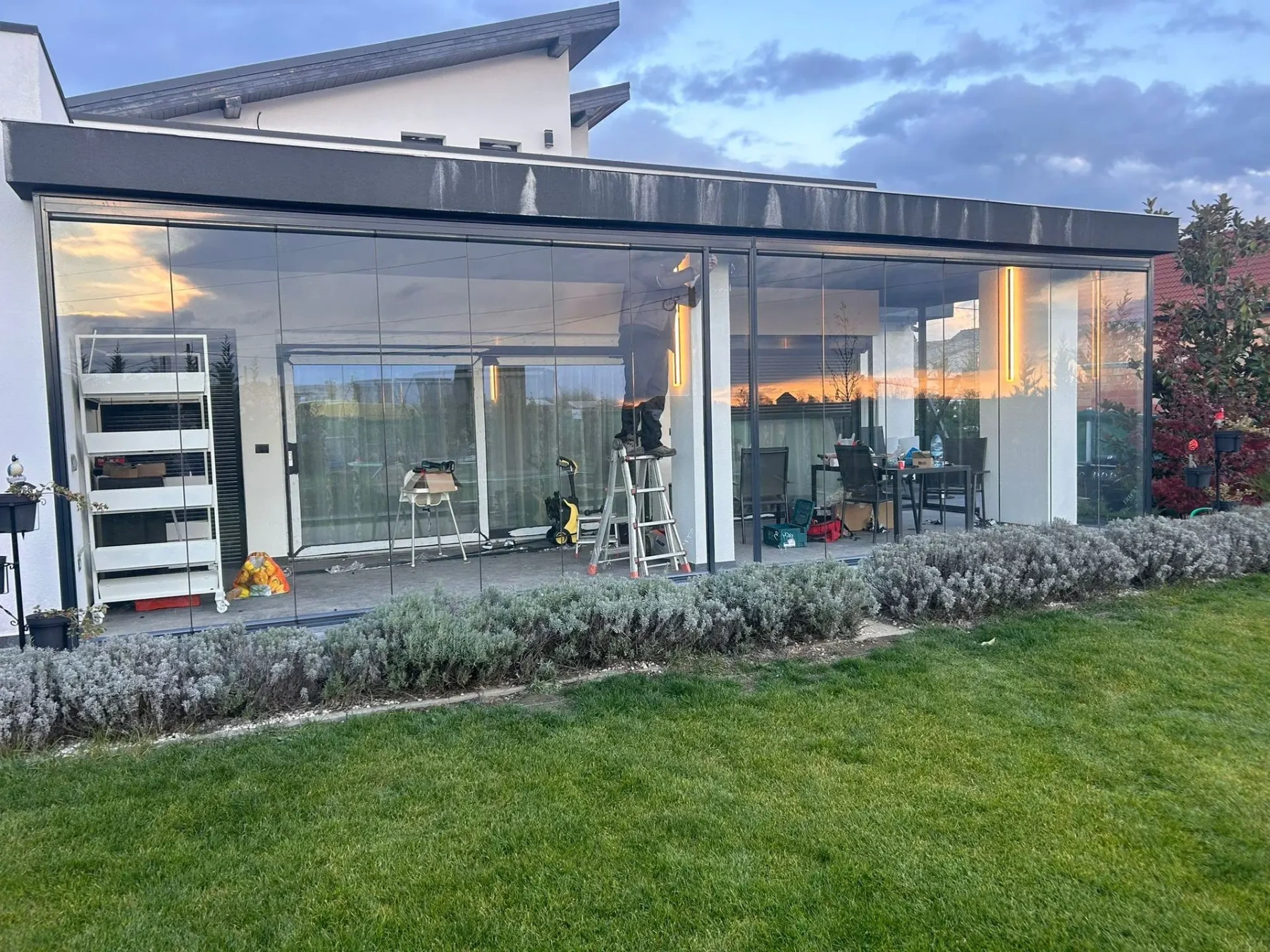 Terasă închisă cu sistemul glisant Valedo BKS-T în Arad