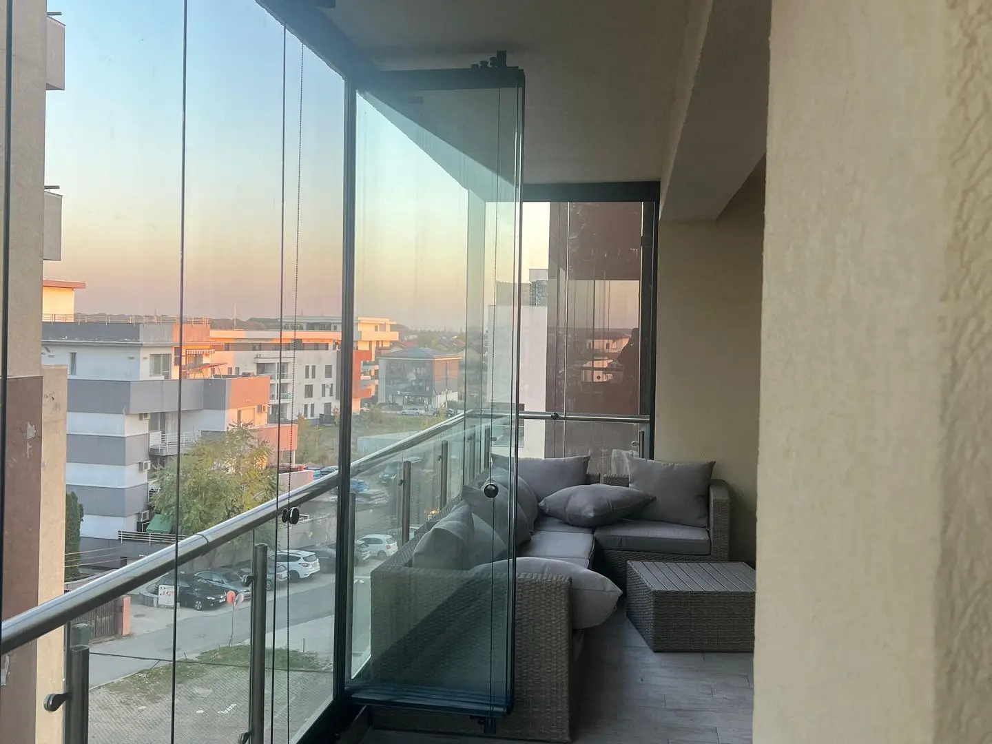 Închidere balcon cu sistemul glisant Valedo BKS în Pipera | valedo.ro