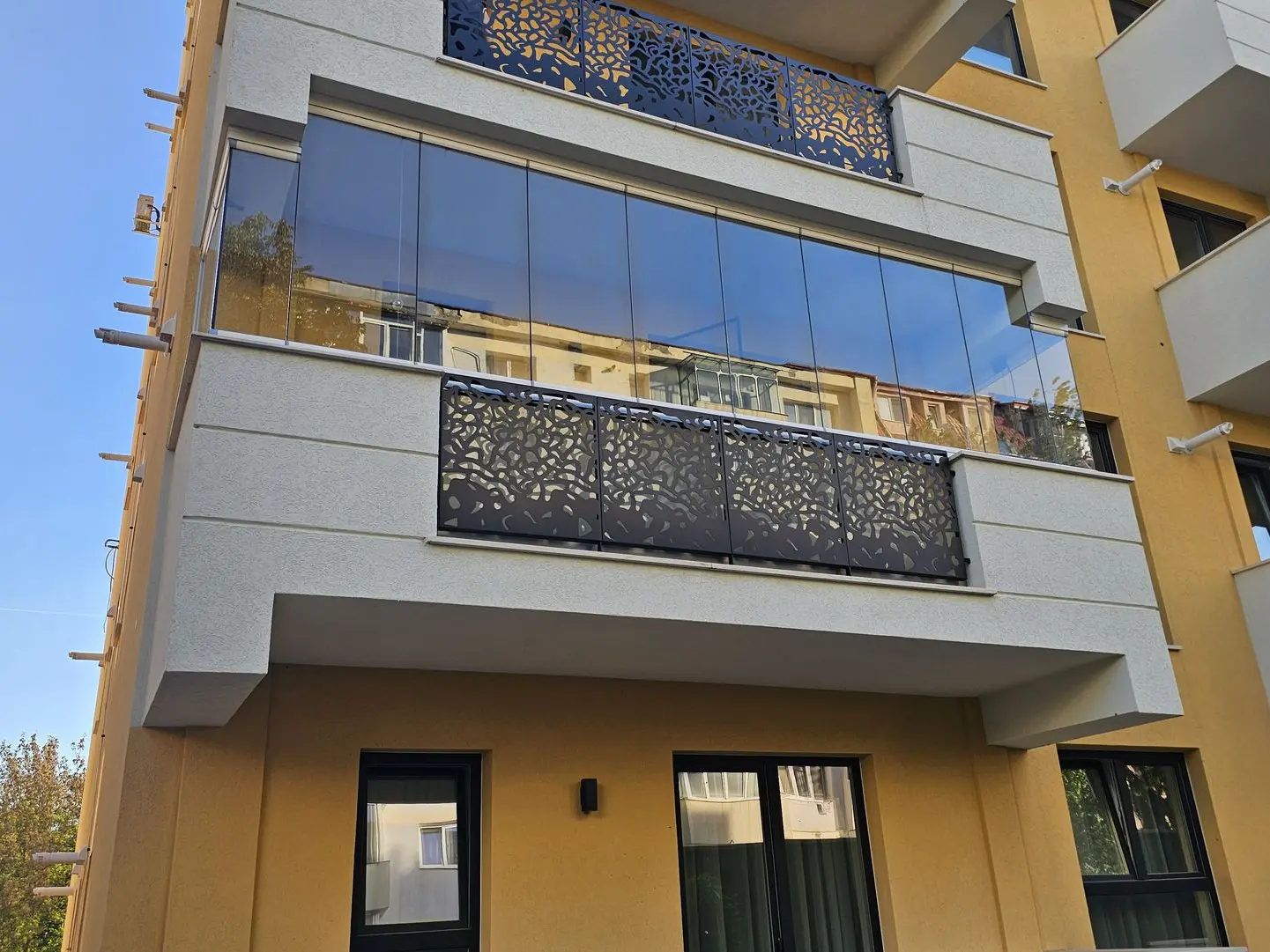 Balcon închis cu sistemul Valedo BKS în Suceava