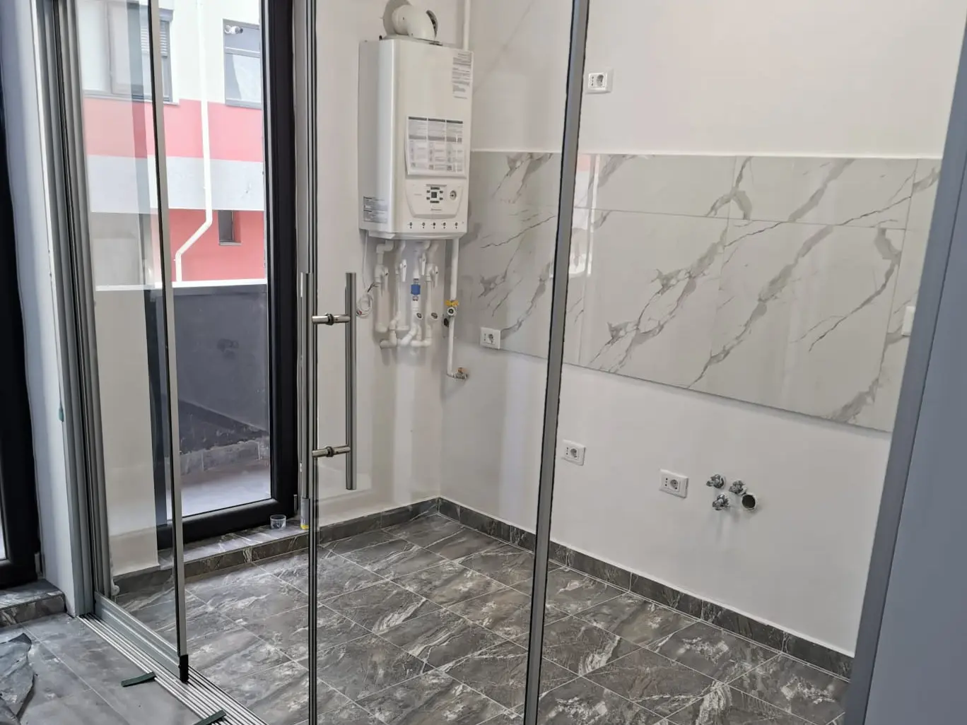 Delimitare bucătărie cu sistemul glisant Valedo Sliding în București